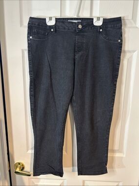 Women's Black Nygard Stretch Crop Jeans